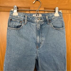 Abercrombie & Fitch 90s Straight Ultra High Rise Jeans